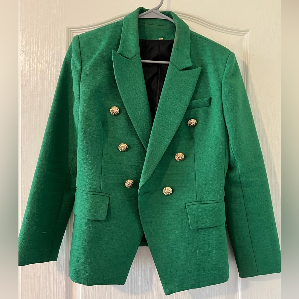 Green button blazer